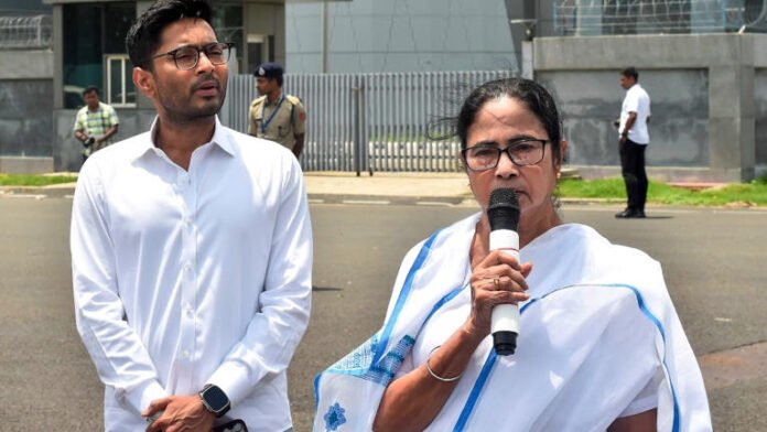 mamata banerjee & abhishekh banerjee