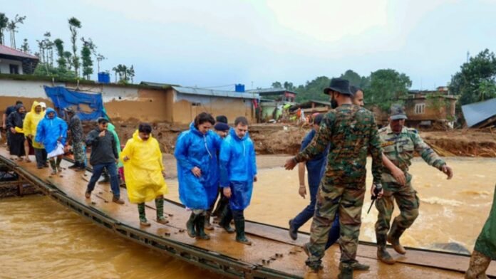 rahul & priyanka gandhi during waynad visit