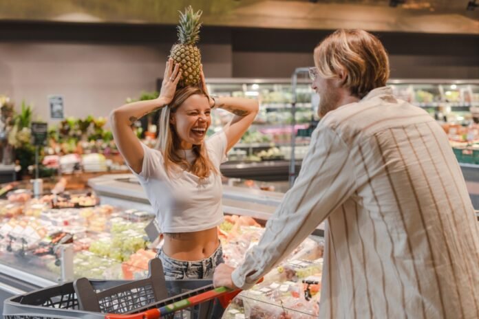 Spanish Youths Use Upside-Down Pineapples in Grocery Stores to Find Love