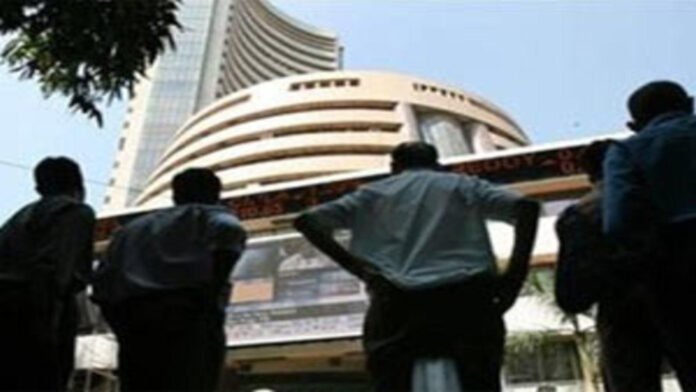 Sensex, Nifty Fall Over 1% Amid Weak Global Cues and Fund Outflows