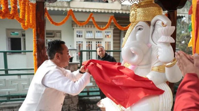 Sikkim CM seeks well-being of people as Shri Ganesha idol installed at Mintokgang residence
