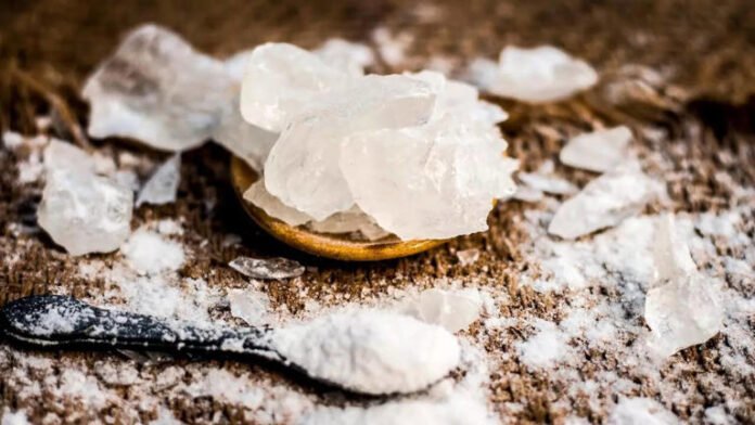 Alum benefits for skin, health, and home: Natural uses of fitkari in daily life