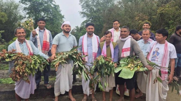 AJP chief Lurinjyoti Gogoi calls for self-reliance, unity on Goru Bihu