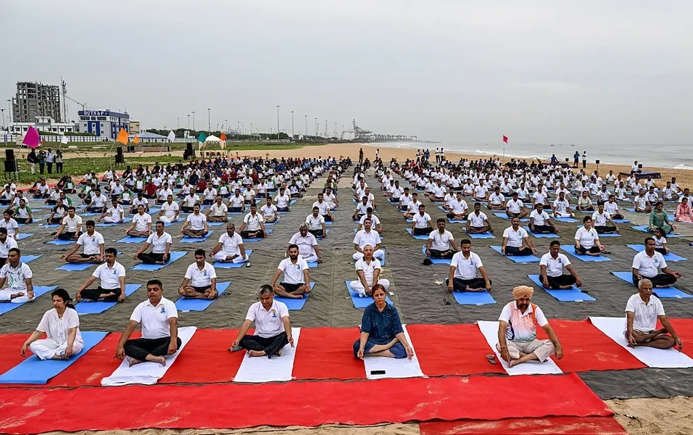 AA248k4L India launches first World Yogasana Championship with Olympic push