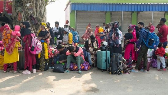 AA249STV This marks the second major wave of Bangladeshis returning home, after a similar exodus in November 2025 when the SIR exercise began in Bengal.