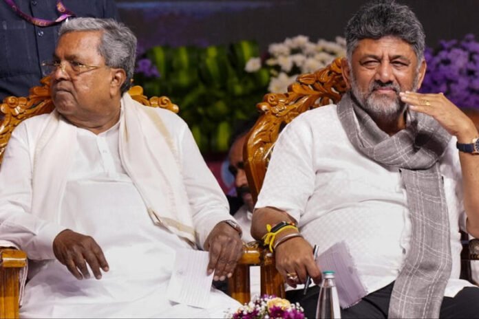 AA24awQL Bengaluru: Karnataka Chief Minister Siddaramaiah, left, and his deputy DK Shivakumar