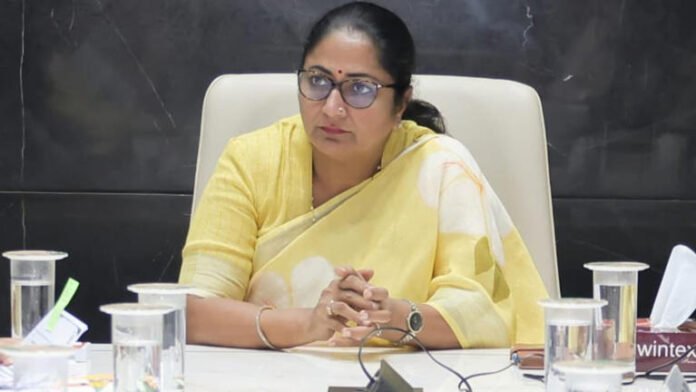 Delhi CM Rekha Gupta Orders Immediate Inspection of Fortis Hospital After Patient Complaint