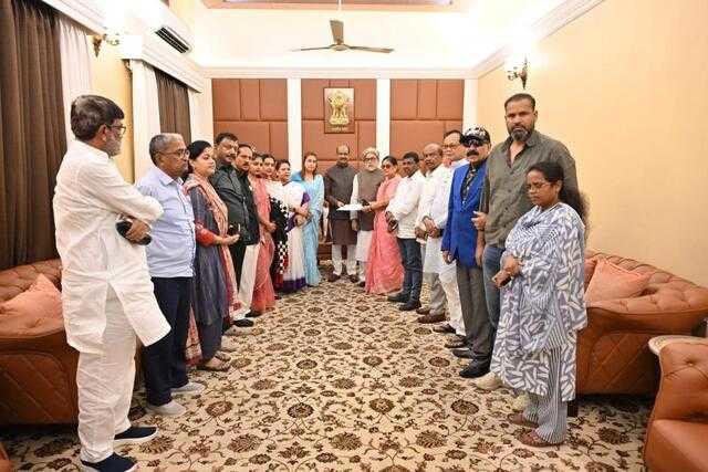 AA25GrCz 20 Rebel TMC MPs Seek Merger With Little-Known NCPI, Speaker Om Birla Reviewing
