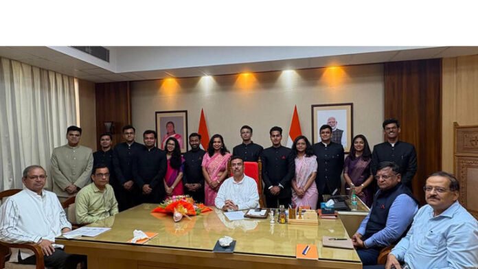 AA25HUOl Suvendu Adhikari meets IAS probationers, sets tone for future admin