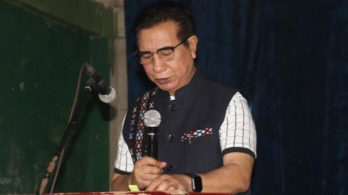 AA263IJH Mizoram CM Lalduhoma takes charge of personnel and administrative reforms department