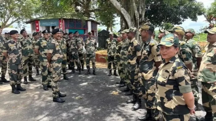 BSF Special Director General Mahesh Kumar Aggarwal reviewing security arrangements along the Indo-Bangladesh border