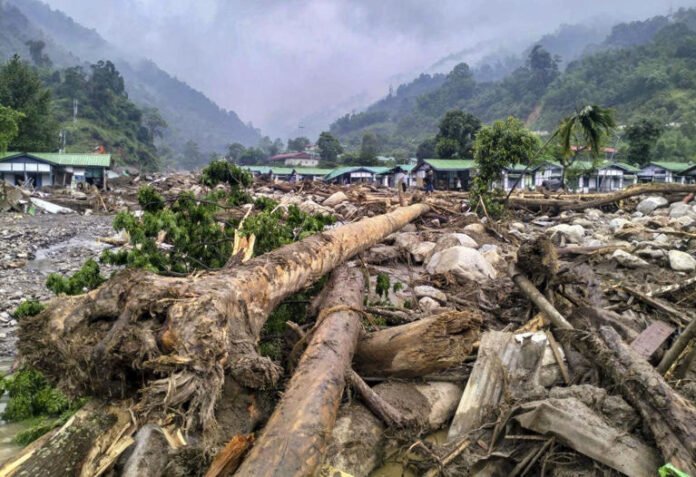 AA26NLnC NITI Aayog team visits Arunachal to assess flood impact