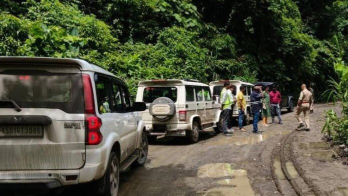 AA272NQM Assam: Dima Hasao administration inspects congested Haflong–Silchar road, reviews traffic management measures