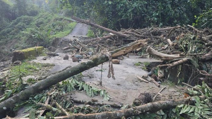 AA276Oj4 Massive flood and cloudburst damage cuts off several villages in Arunachal Pradesh