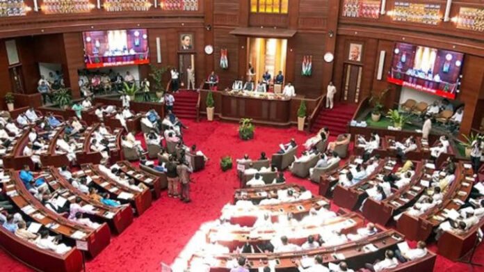 AA27SUE3 Congress, Raijor Dal walk out of Assam Assembly over delay in ST status for six communities