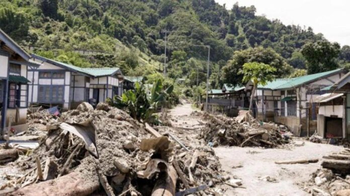 AA27SYLf Eight villages cut off in Arunachal after flash floods wash away bridge