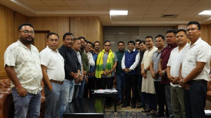 AA28Ea1Q Assam CM meets AKRSU delegation, discusses Koch Rajbongshi community issues