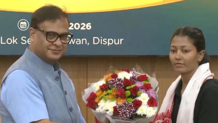 Assam CM felicitates Rupamoni Gorh, first Assamese woman on Everest