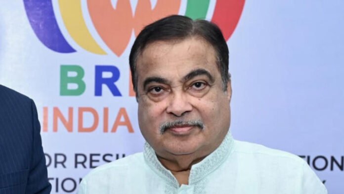 AA28Ltuk Nitin gadkari
