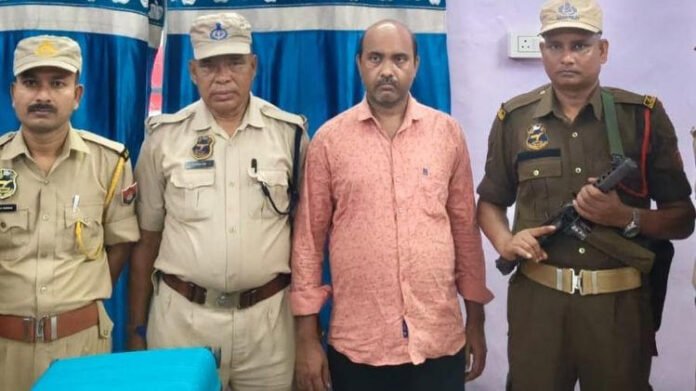 AA28m7JT Pistol and live ammunition seized at Assam's New Bongaigaon Railway Station; Bihar man detained