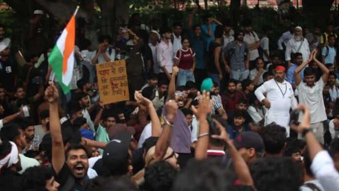 AA29eS1F Supreme Court to form high-powered panel to examine police action against CJP student protesters