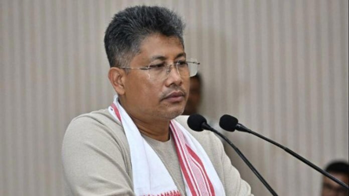 AA2aShR1 Pijush Hazarika urges 1,000+ CMAAA beneficiaries in Assam's Jagiroad to invest in productive agri-based activities