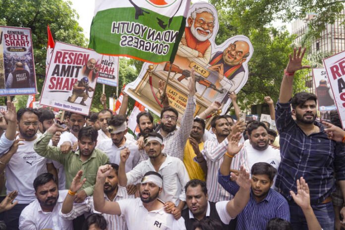 Youth Congress marches to BJP headquarters, seeks Shah's resignation over student injuries