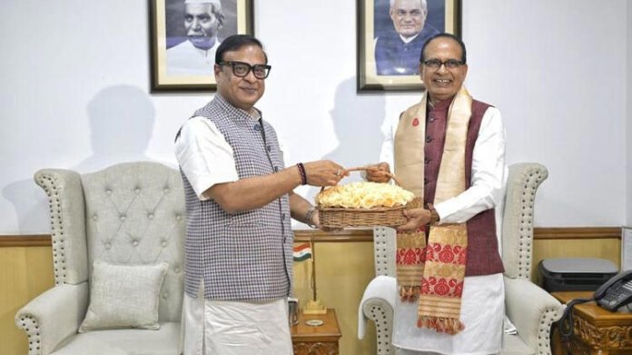 AA2aUwwg Assam CM meets Shivraj Chouhan, gets approval for new PMAY homes