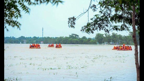 AA2aiCRf The missing personnel have been identified as Havaldar Upendar and army personnel Kundan, Vinod, Aditya and Samunda.
