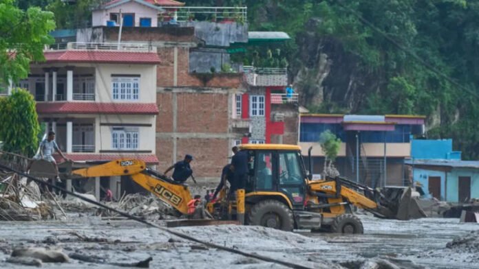 Chinese rescuers manage to reach core disaster zone 50 hrs after flood
