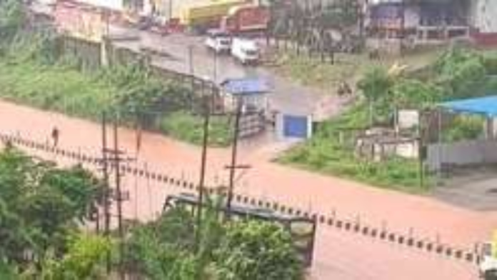 safeimagekit-resized-download (1) (1) Jorabat Waterlogging Triggers Major NH-27 Traffic Diversions