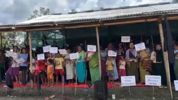 Manipur IDPs Stage Powerful Black Flag Protest on Independence Day