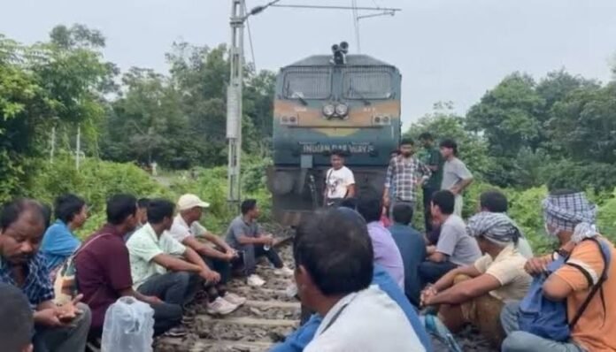 Surrendered militant groups JARC and JRC postpone an indefinite railway and highway blockade after receiving assurances from the state government.