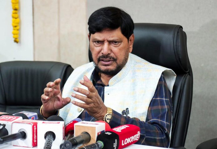 AA2bSbXM 'Ready to give up' reservation if casteism ends, says Union minister Ramdas Athawale