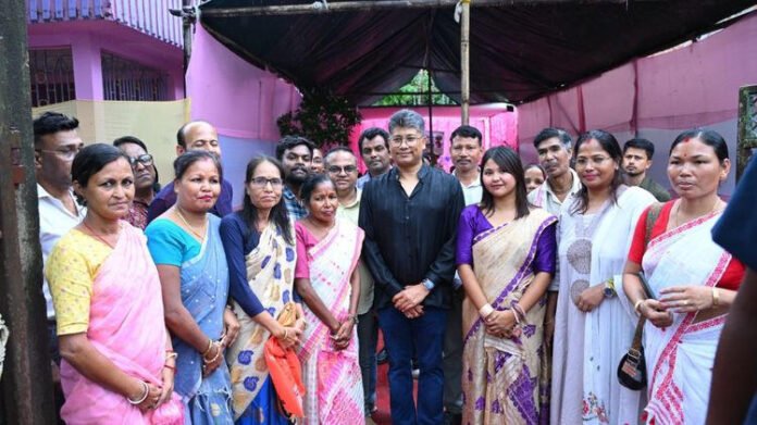AA2bkJ0S Assam Minister Pijush Hazarika explores new agri ventures at Junbeel FPC