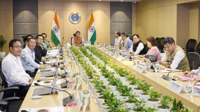 Arunachal Administrative Reforms Commission submits first report to state government