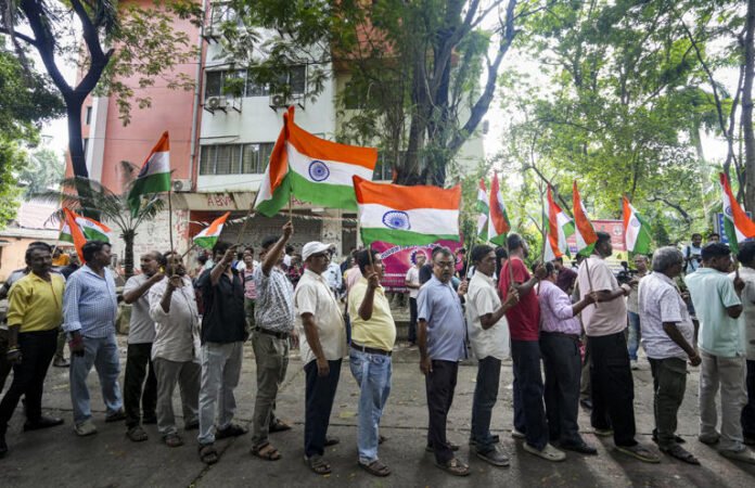 AA2buZxF ABVP, SFI hold rival marches around Jadavpur University amid nationalism row
