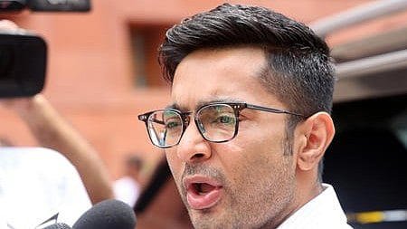 AA2bzn6k Bengal govt asks TMC MP Abhishek Banerjee to vacate Camac Street office