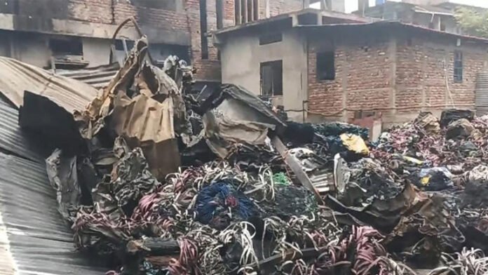 AA2cNwlH Assam: Massive fire guts two warehouses in North Lakhimpur town