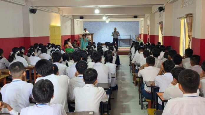 AA2cT9Ap Manipur Police conduct community outreach programme to strengthen police-public relations