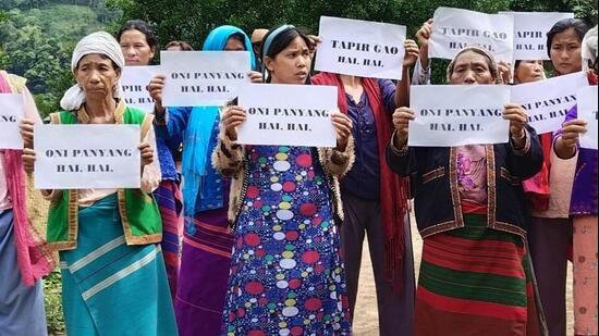 AA2dhFT2 Wednesday’s unrest came two days after villagers clashed with security personnel at Geku