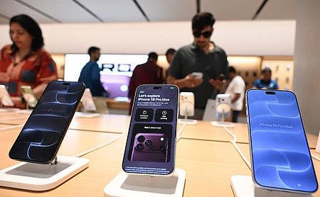 AA2fMHs6 Apple’s two-iPhone purchase limit is a long-standing practice, say industry sources